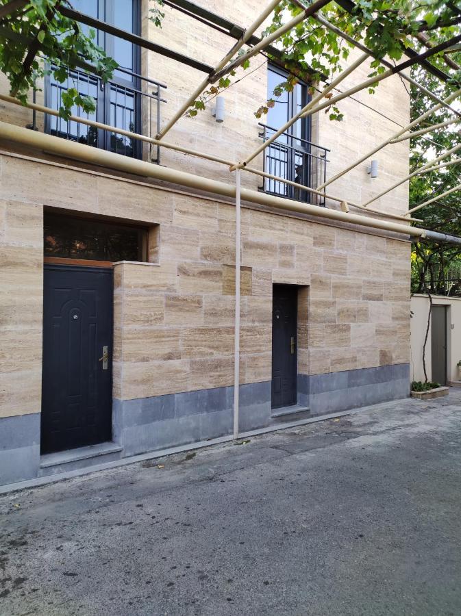 יירבאן Hotelise I Green-Rose Studio מראה חיצוני תמונה